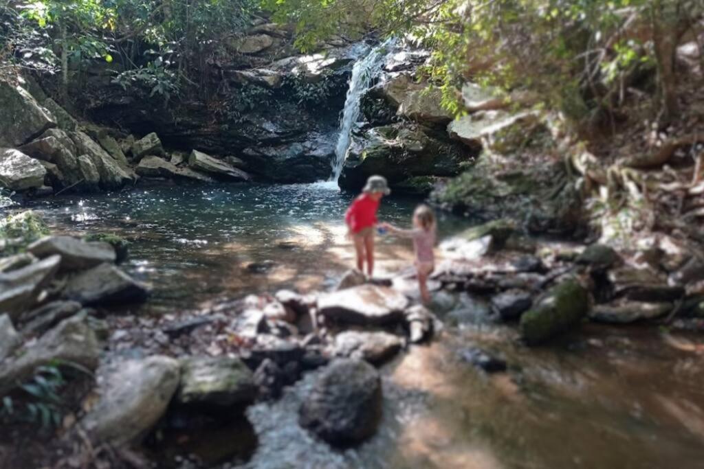 Chale Mirante, Piscina, Cachoeira, Lago E Vista Espetacular Alexania 외부 사진